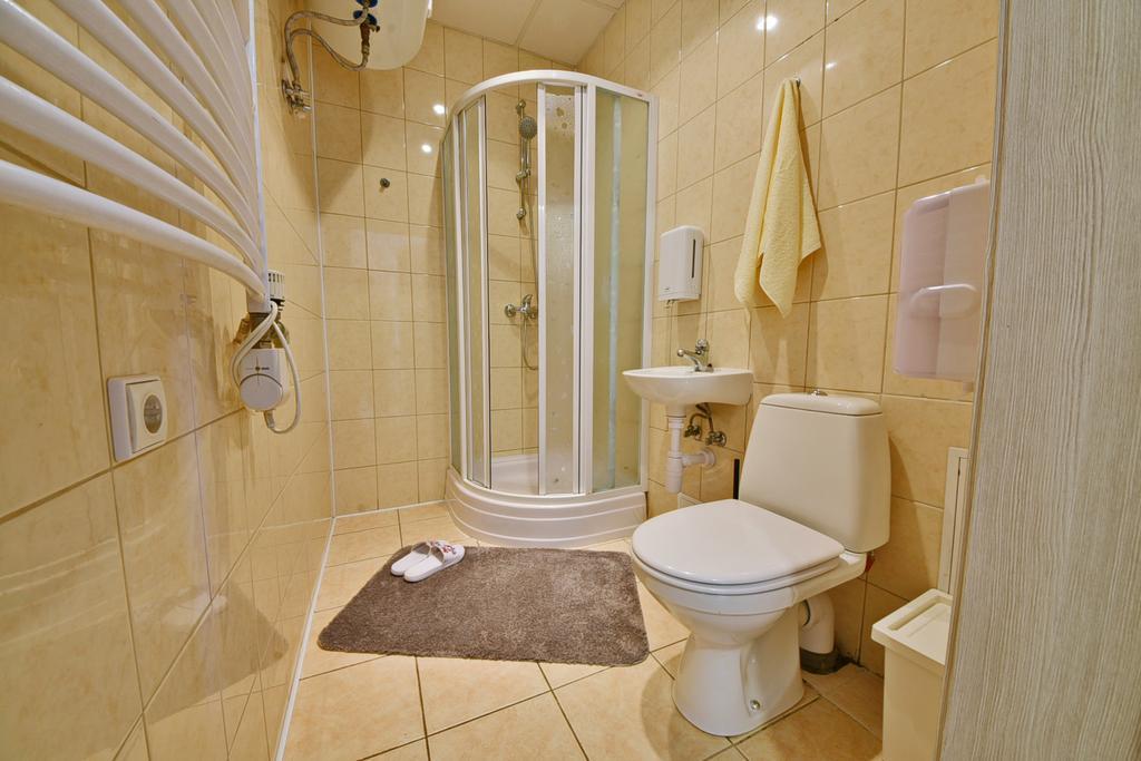 Laisves Avenue Hostel Easy Kaunas Extérieur photo