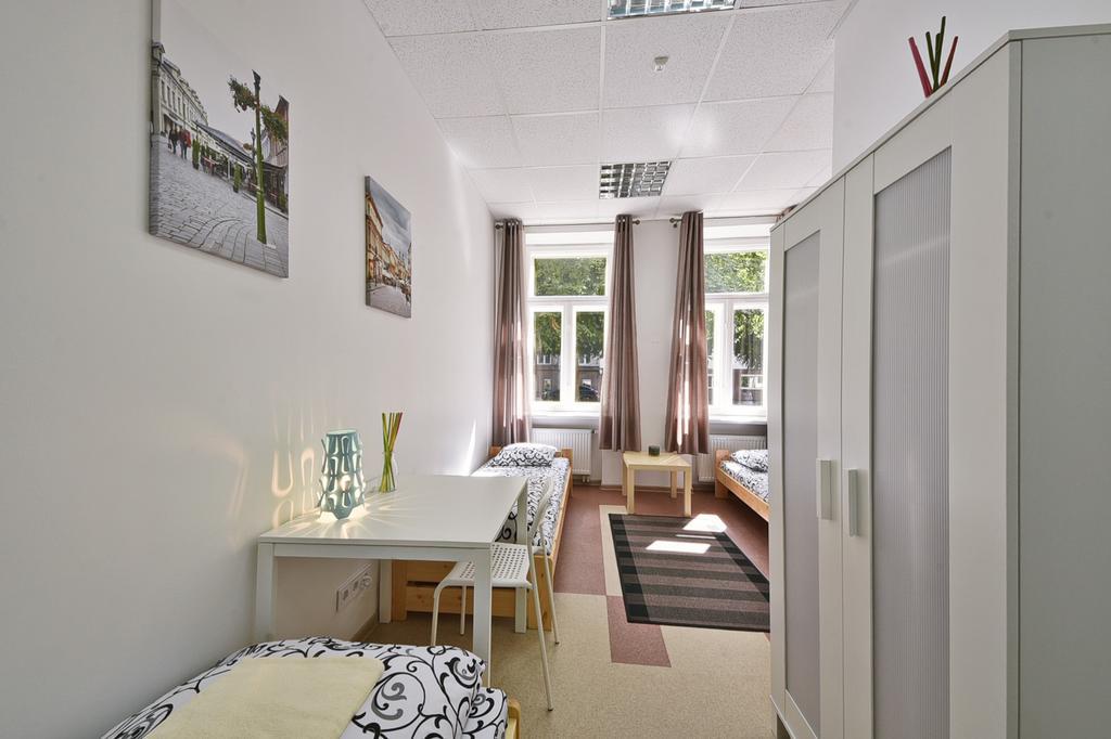 Laisves Avenue Hostel Easy Kaunas Extérieur photo
